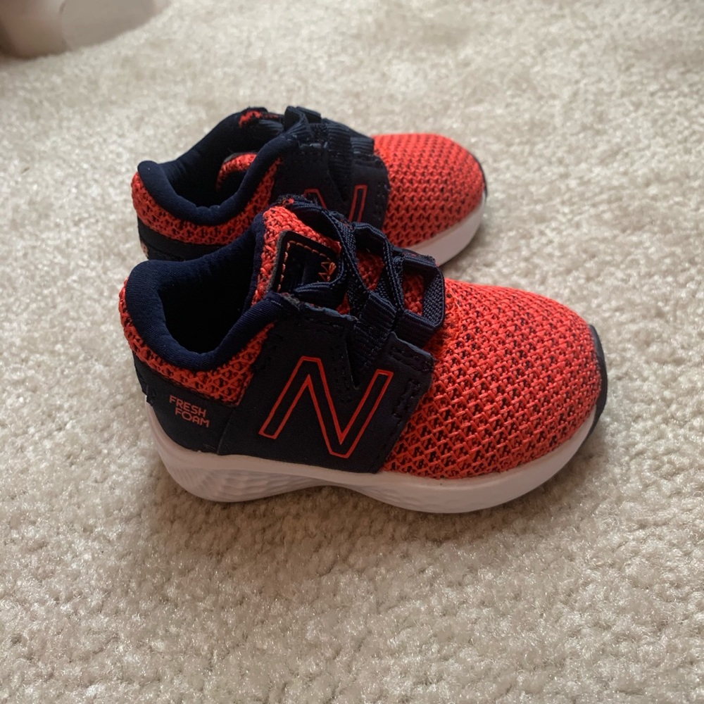New balance infant 2 sneakers. NWT